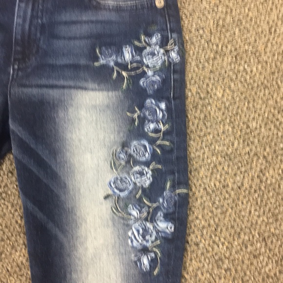 Jeans - Picture 3 of 8